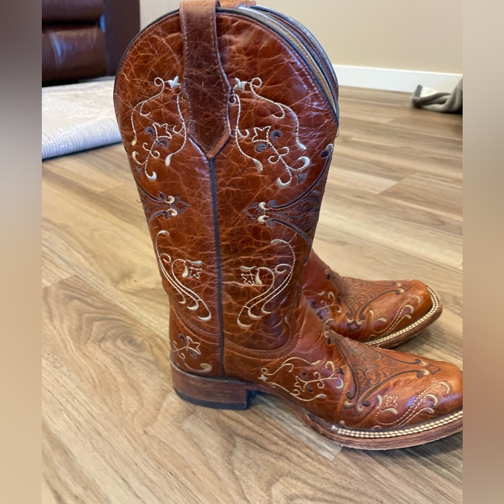 Women’s western boots